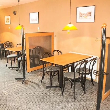 Hotel Pensiunea Mury